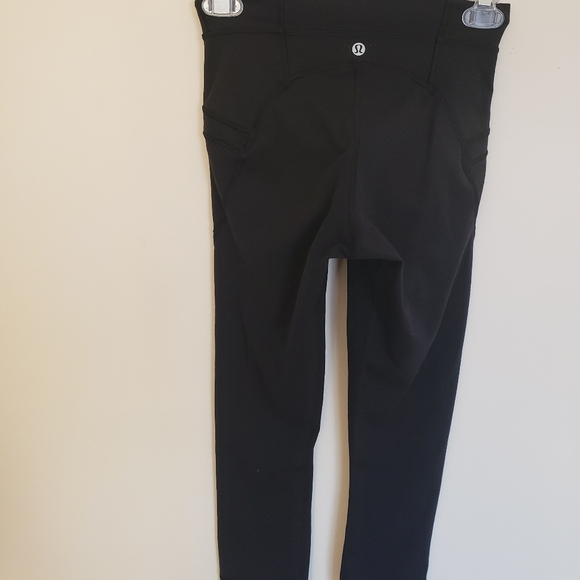 Lululemon Cropped Black Leggings with Mesh Size 4 - Picture 5 of 11